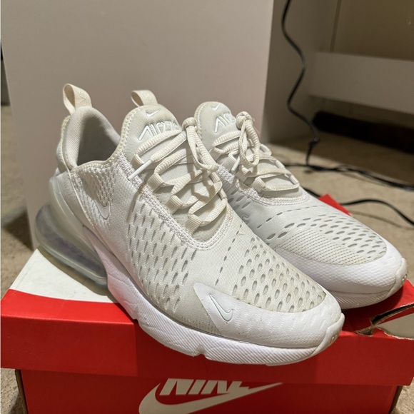 womens all white 270s